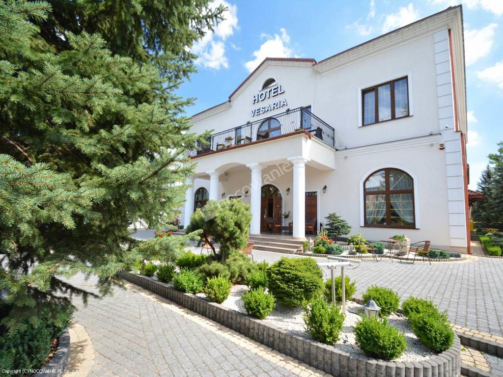 Aparthotel Dworek Vesaria 3*